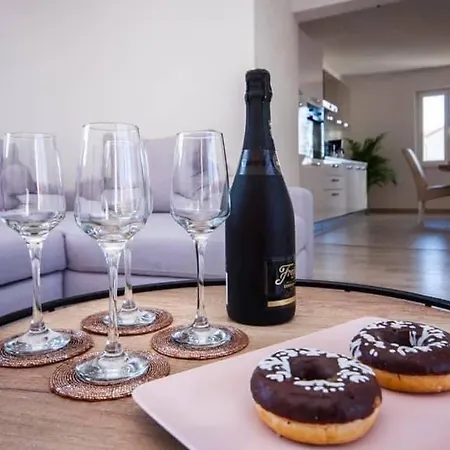 度假居 House Gruja With Pool 普利莫顿