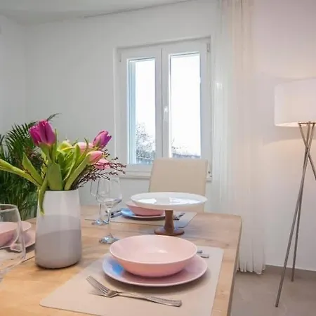 House Gruja With Pool