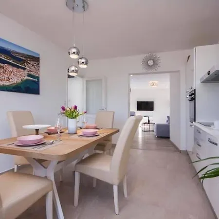 House Gruja With Pool * Primosten