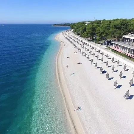 House Gruja With Pool بيت للعطل