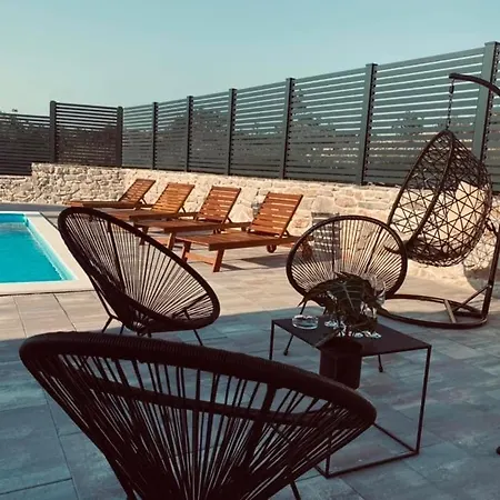 بيت للعطل House Gruja With Pool Primošten