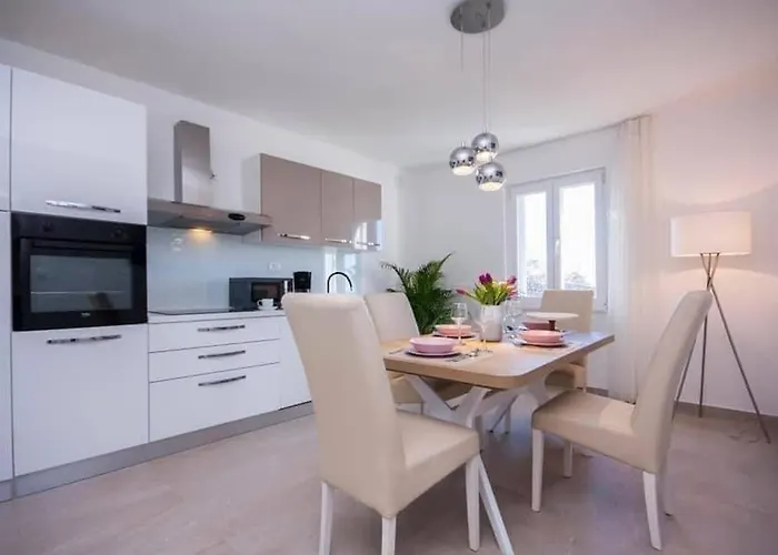 House Gruja With Pool * Primošten