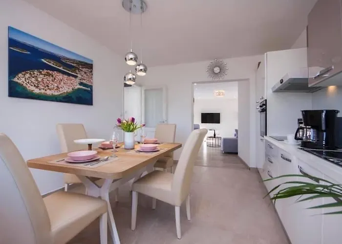 House Gruja With Pool * Primošten