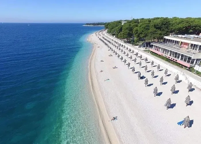 House Gruja With Pool Сasa de vacaciones