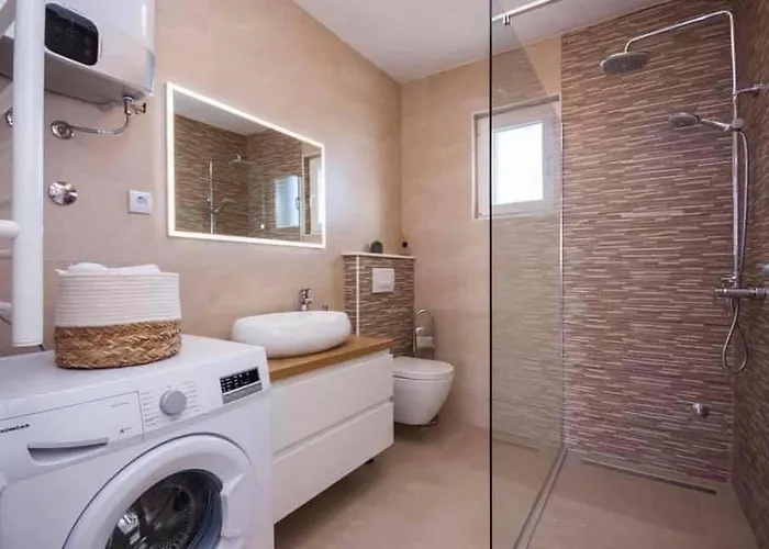 House Gruja With Pool Vakantiehuis *