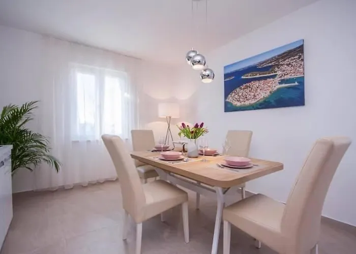 House Gruja With Pool * Primošten