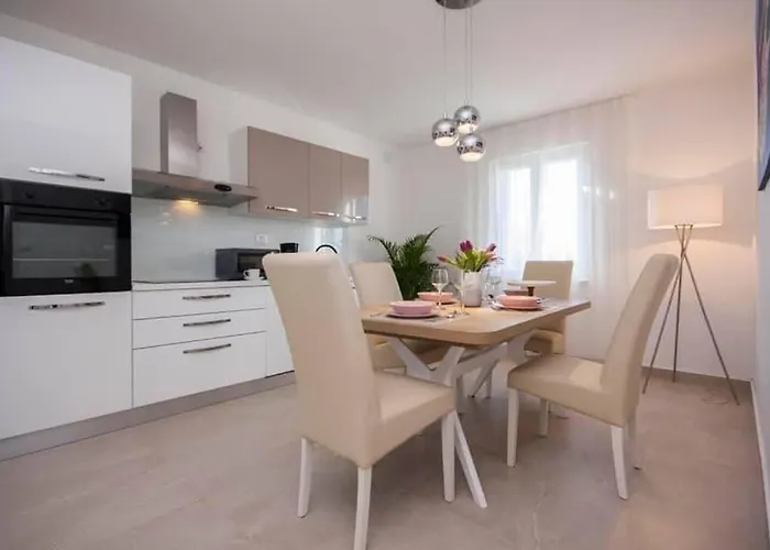 Vakantiehuis House Gruja With Pool *