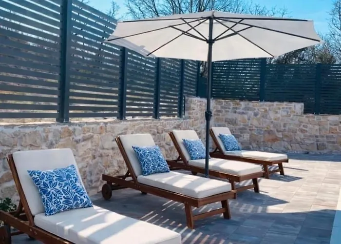 House Gruja With Pool *